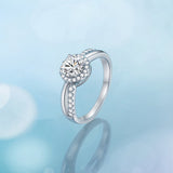 FANCIME Ring aus Sterlingsilber mit rundem Moissanit-Schliff