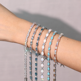Armband „Glamour Radiance“ mit türkisblauem, kunstvoll geschliffenem Sterlingsilber-Stein und Tennis-Türkis 